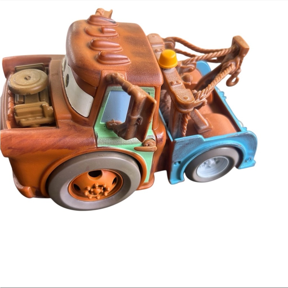 Disney Pixar large rolling Tow-Mater figure J8575 6" rip stop truck collectible